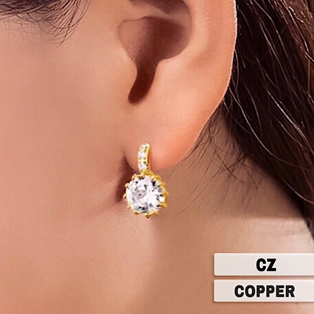 ⚜️𝟯𝟬%𝗢𝗙𝗙 𝗯𝘂𝗻𝗱𝗹𝗲𝘀 𝟯+⚜️ NEW CZ Delicate Drop Earrings